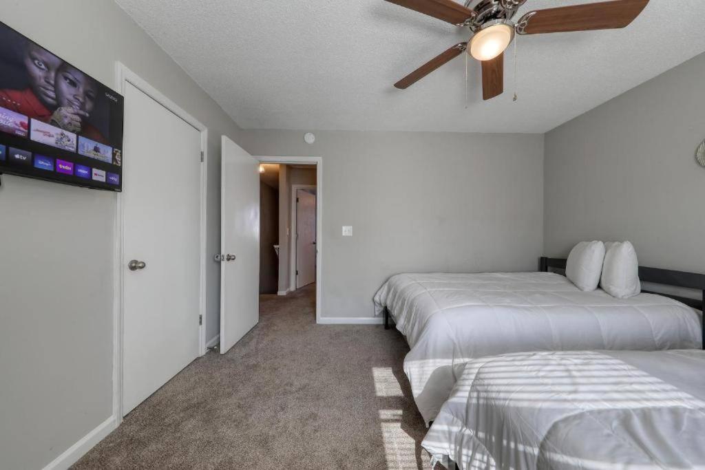 Appartement Stylish Haven New Walk To The Ocean Smart Tvs Wifi à Myrtle Beach Extérieur photo