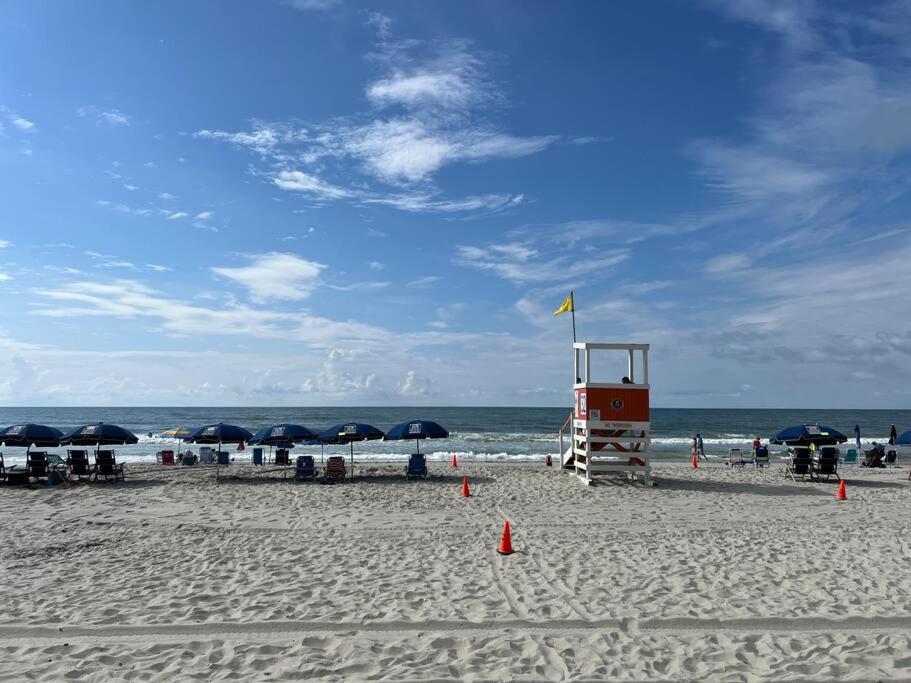 Appartement Stylish Haven New Walk To The Ocean Smart Tvs Wifi à Myrtle Beach Extérieur photo